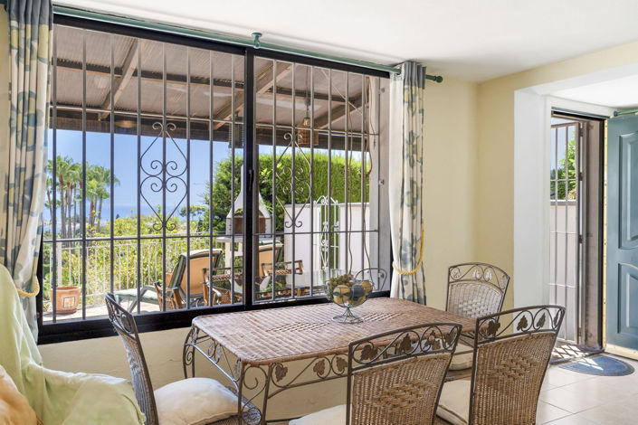 Image No.11-5 Bed Townhouse for sale