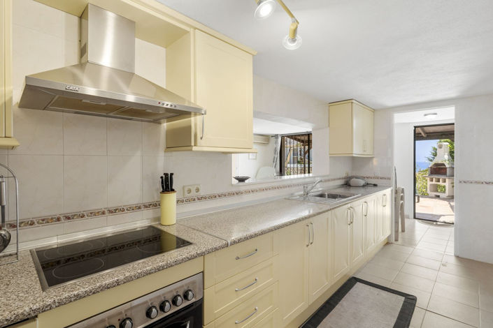 Image No.15-5 Bed Townhouse for sale