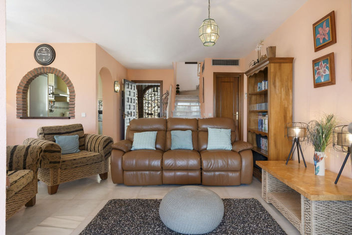 Image No.7-5 Bed Townhouse for sale