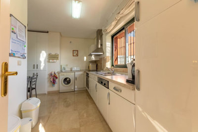 keu0zd7l9yf4-c23c0f86247804fa50226aecd8b0b2c8