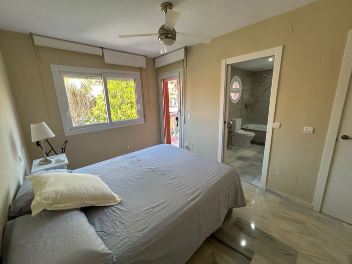 Image No.11-4 Bed Townhouse for sale