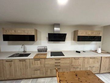 kmzxr8tnse7-aa4cc561180b369757c0bb4af9886cd3