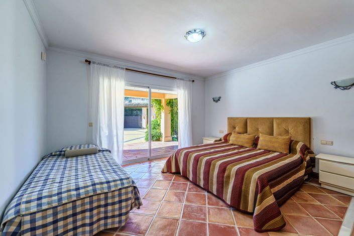 Image No.17-9 Bed Villa for sale