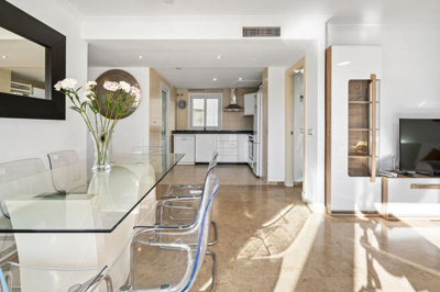 pormkxuaz0h8-e64a9055bba3e77ac8aca3b893cdf826