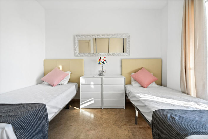 Image No.13-3 Bed Apartment for sale