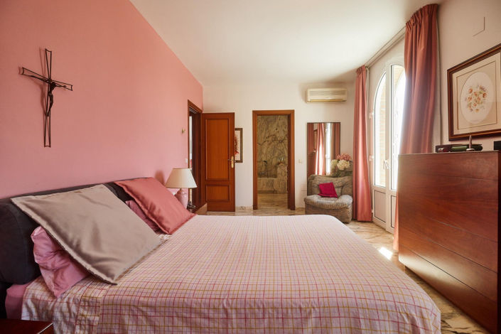 Image No.19-4 Bed Villa for sale