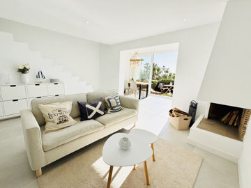 5uhtv7dazrb5-3595ad71cbd87be6c3643a4285ef4791