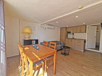 qot18xuypua8-e64a9055bba3e77ac8aca3b893cdf826