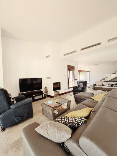 Image No.5-Villa de 5 chambres à vendre à San Pedro de Alcantara