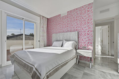 3lrglkj110411-20939a0134ad724a8cb2a801094d15a