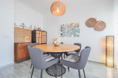 5imoeh1zkex14-d70dc3102c00d7be0e872dfe1c1f86d