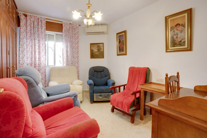 Image No.2-4 Bed Apartment for sale