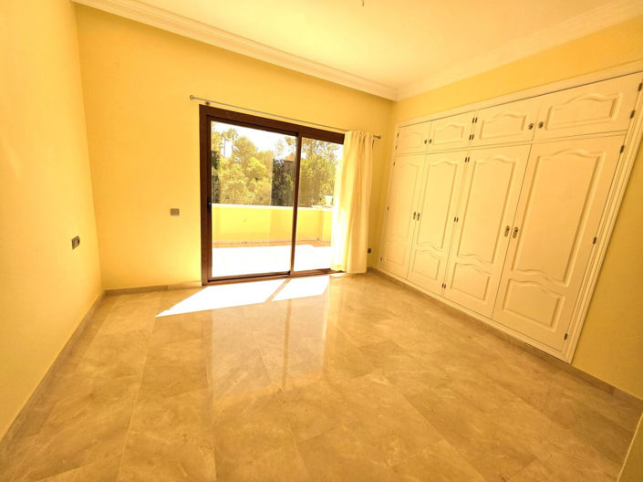 Image No.7-4 Bed Villa for sale