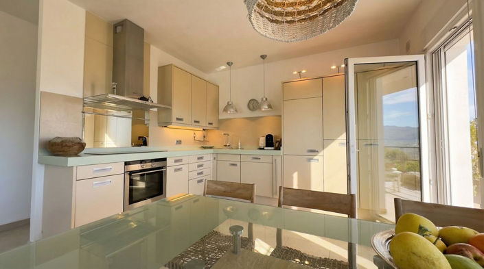 Image No.10-4 Bed Villa for sale