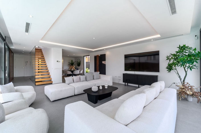 Image No.5-5 Bed Villa for sale