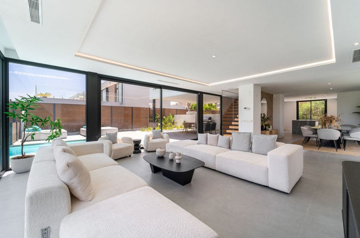 Image No.6-5 Bed Villa for sale