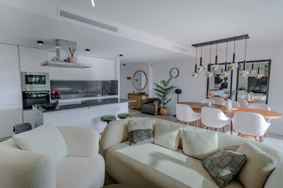 4fysjat8oi710-bb915d1cb19341576dcdc994b81ab9c