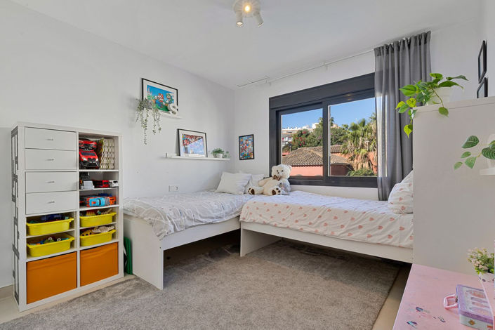 Image No.16-3 Bed Townhouse for sale