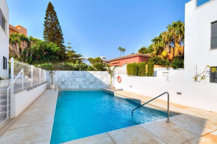 Image No.2-3 Bed Townhouse for sale