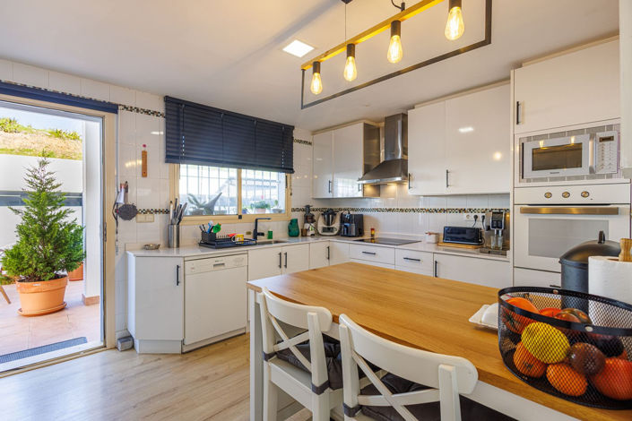 Image No.16-3 Bed Townhouse for sale