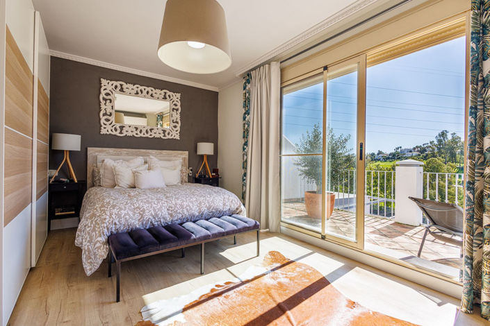 Image No.19-3 Bed Townhouse for sale