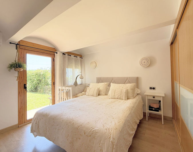 Image No.10-3 Bed Townhouse for sale