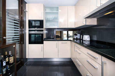 klucxzr7wbo11-20939a0134ad724a8cb2a801094d15a