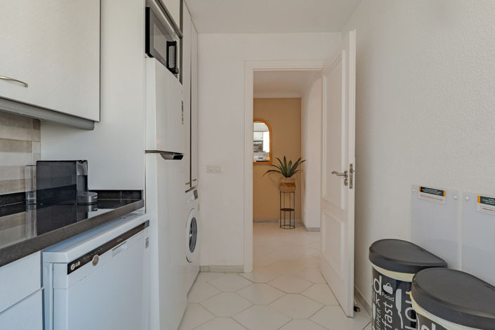 Image No.12-3 Bed Apartment for sale