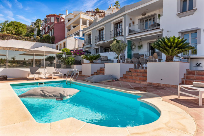 Image No.2-5 Bed Townhouse for sale