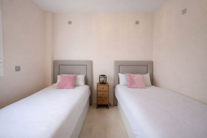 Image No.16-2 Bed Apartment for sale