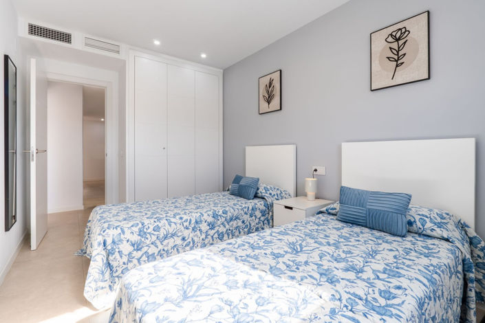 Image No.15-4 Bed Townhouse for sale