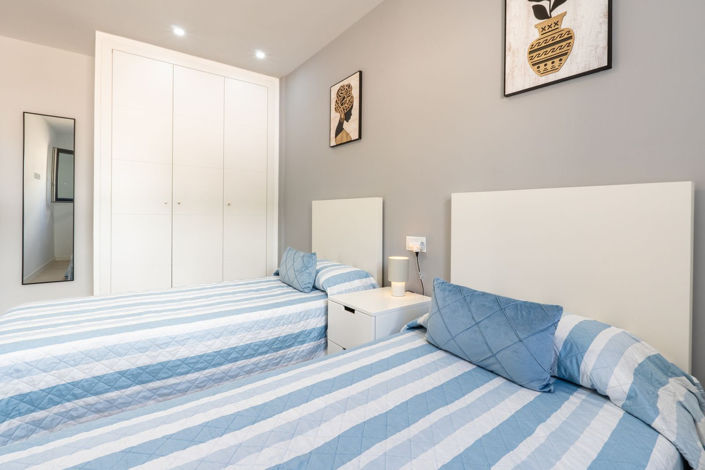 Image No.16-4 Bed Townhouse for sale