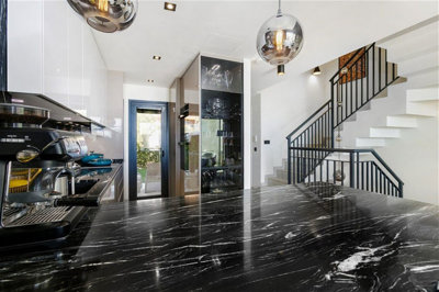 847gz0dy7z29-467d0cee5b725f3ef65f102a0c2e69c0