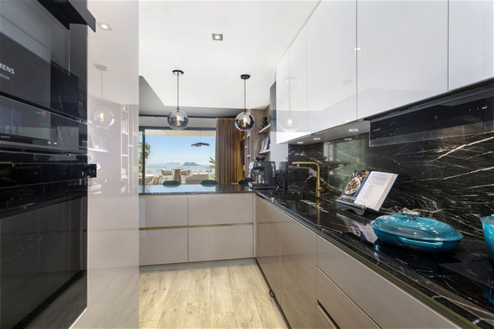 Image No.14-3 Bed Townhouse for sale