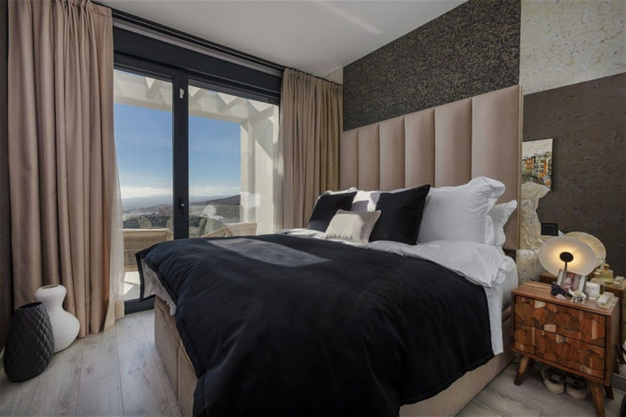 Image No.15-3 Bed Townhouse for sale