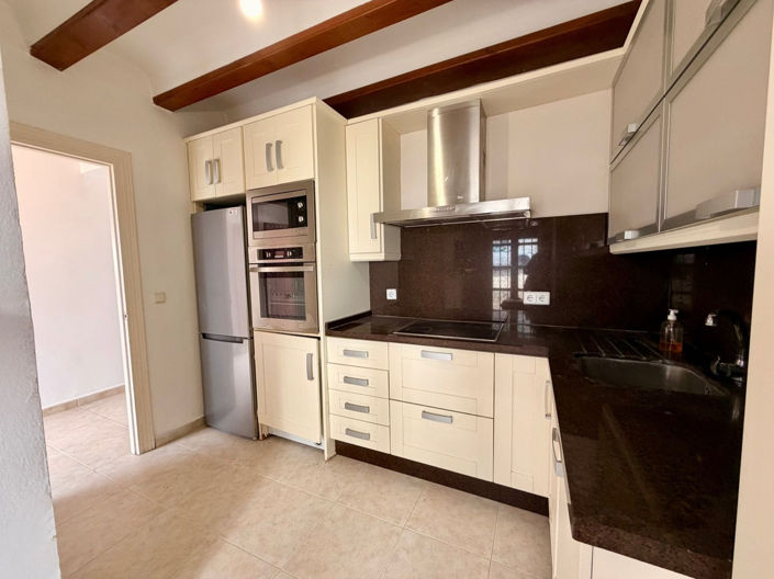 Image No.10-3 Bed Townhouse for sale