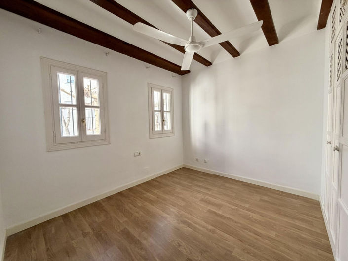 Image No.12-3 Bed Townhouse for sale