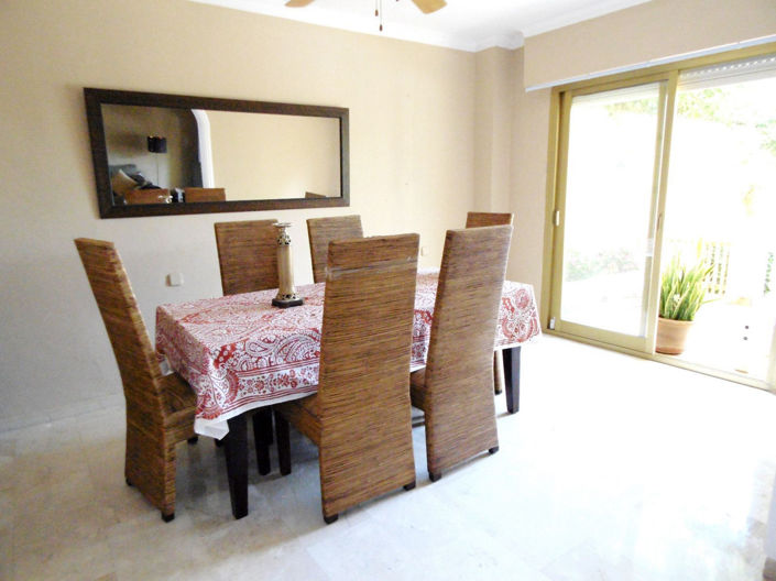 Image No.12-4 Bed Townhouse for sale