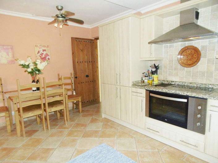 Image No.13-4 Bed Townhouse for sale