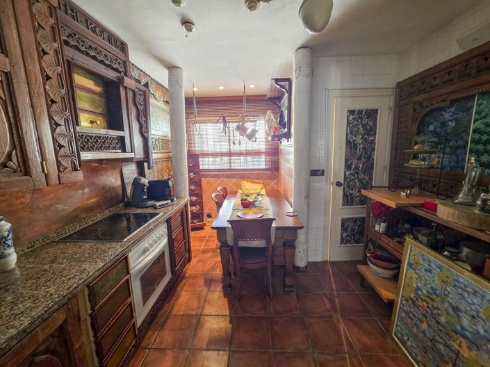 Image No.13-3 Bed Townhouse for sale