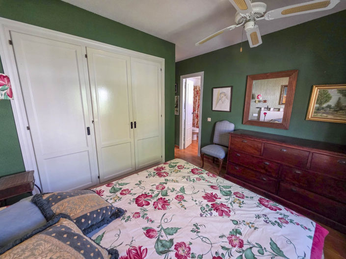 Image No.17-3 Bed Townhouse for sale