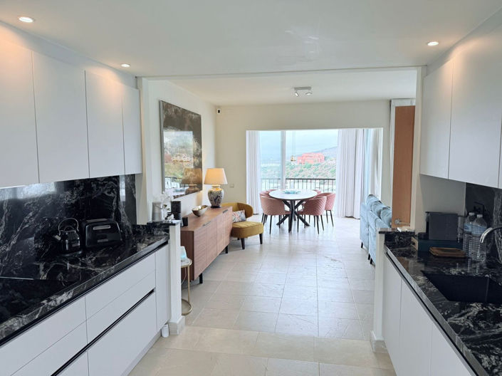 Image No.10-4 Bed Townhouse for sale