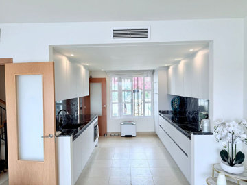 ubp45xyuym12-53013098fcab6c38b1379cd33298e050