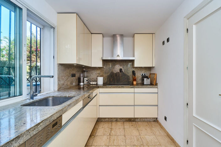 Image No.9-3 Bed Townhouse for sale