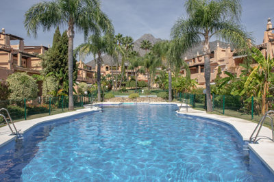 ioi54du4hj47-b3a03718b4ecea17fd5585e425dce0e2