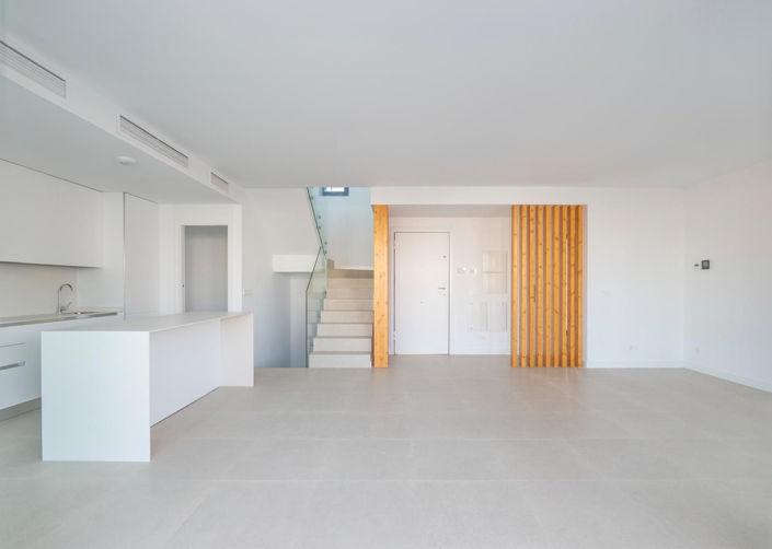 Image No.8-3 Bed Townhouse for sale