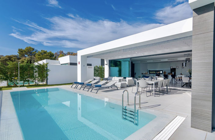 Image No.2-4 Bed Villa for sale