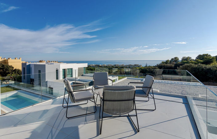 Image No.3-4 Bed Villa for sale