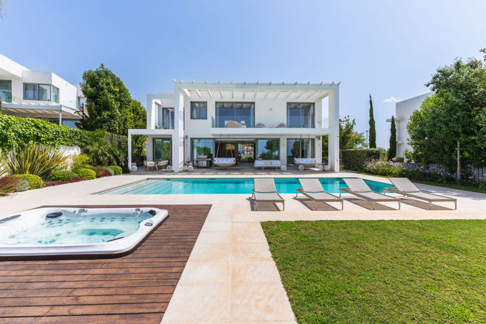 Image No.2-5 Bed Villa for sale