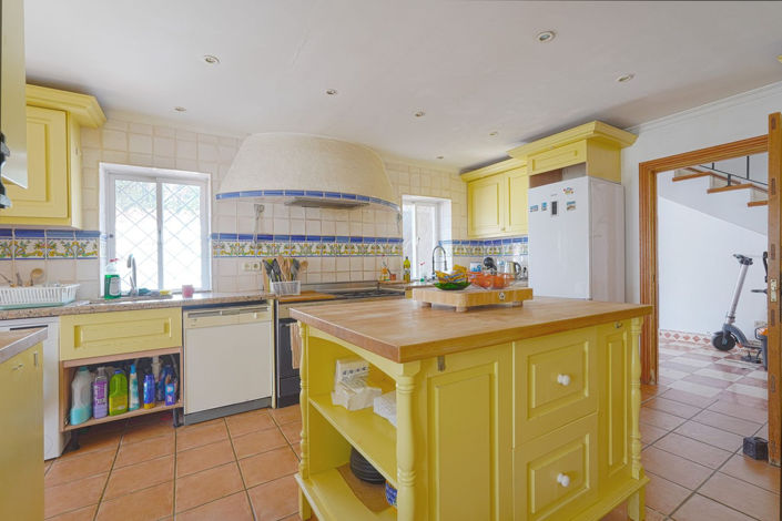 Image No.11-6 Bed Villa for sale